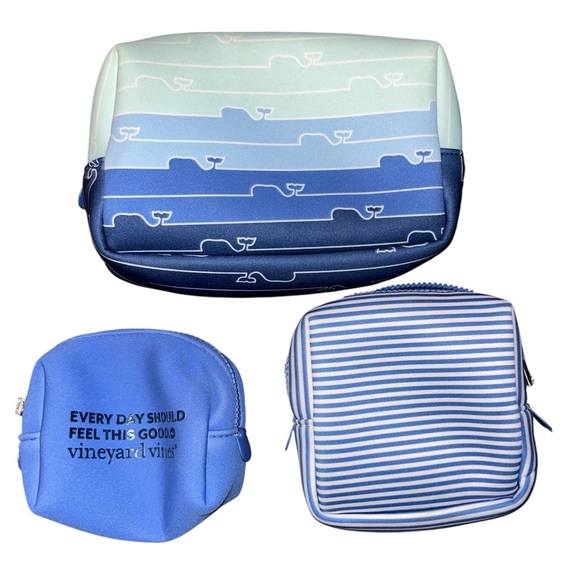 Vineyard Vines Handbags - Vineyard Vines beauty cosmetics makeup bag